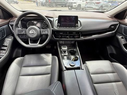 Used 2023 Nissan Rogue SL AWD/4WD image 7