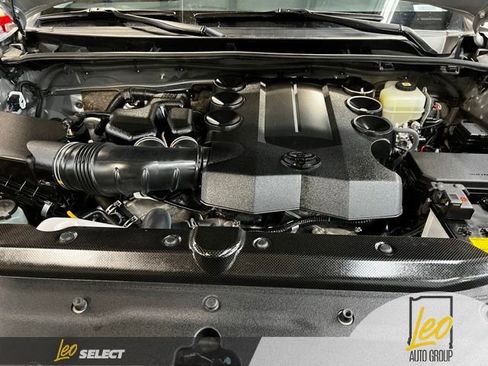 Used 2021 Toyota 4Runner Limited AWD/4WD image 35