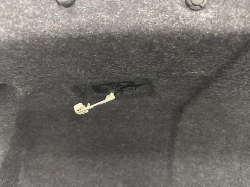 Used 2025 Nissan Altima 2.5 SR image 17