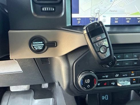 Used 2024 Ford Bronco Wildtrak AWD/4WD image 45