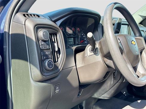 Used 2021 Chevrolet Silverado 1500 Custom AWD/4WD image 10