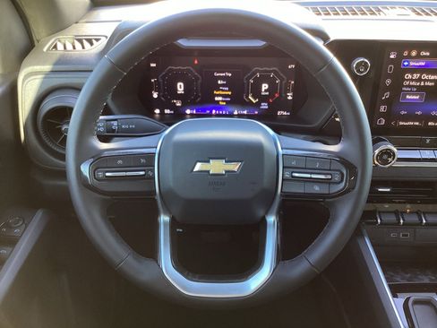 Used 2025 Chevrolet Colorado W/T w/ WT Custom Package image 17
