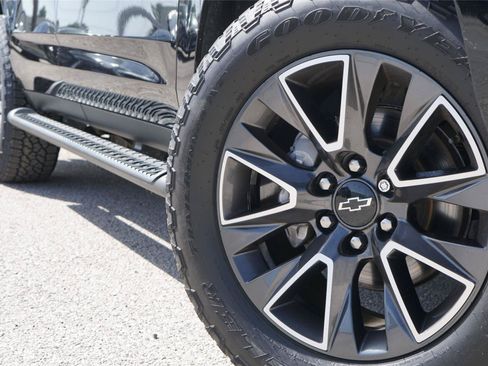 Used 2022 Chevrolet Tahoe Z71 w/ Off-Road Capability Package AWD/4WD image 2