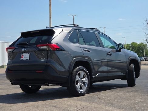 Used 2025 Toyota RAV4 XLE AWD/4WD image 25