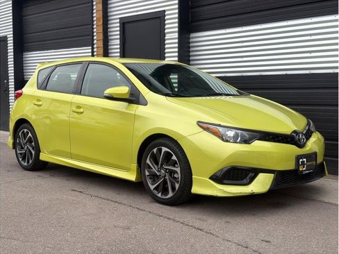 Used 2017 Toyota Corolla iM w/ Carpet Mat Package FWD image 11