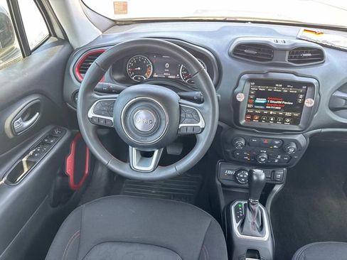 Used 2023 Jeep Renegade Trailhawk AWD/4WD image 18