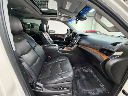 Used 2015 Cadillac Escalade ESV Premium AWD/4WD image 22