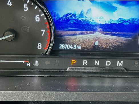 Used 2020 Ford Explorer XLT w/ Equipment Group 202A RWD image 19