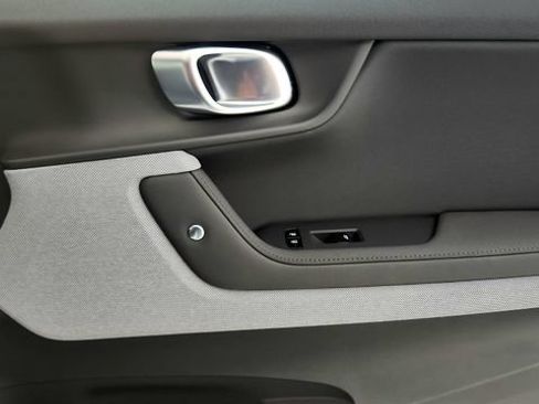 Used 2023 Polestar Polestar 2 w/ Pilot Pack FWD image 37