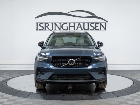 New 2026 Volvo XC40 B5 Ultra w/ Climate Package image 2