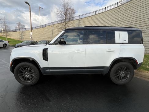 Used 2024 Land Rover Defender 110 S image 4