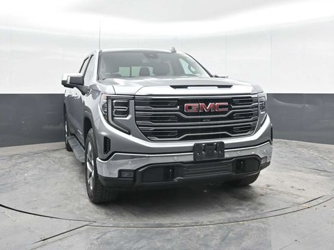 Used 2024 GMC Sierra 1500 SLT w/ SLT Premium Plus Package AWD/4WD image 6