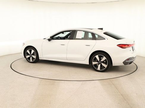 Used 2025 Audi A5 2.0T Prestige w/ 19" Wheel Package image 3