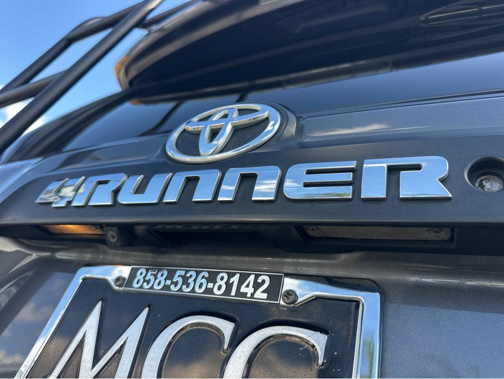 Used 2018 Toyota 4Runner TRD Off-Road Premium AWD/4WD image 39