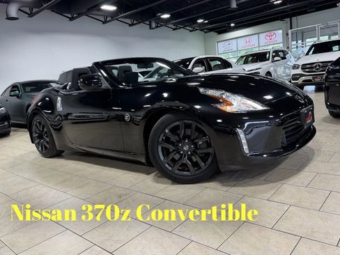 Used 2016 Nissan 370Z Roadster RWD image 1
