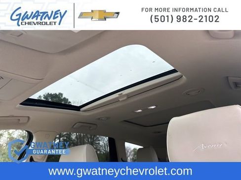 Used 2022 Buick Enclave Avenir w/ Avenir Technology Package image 31
