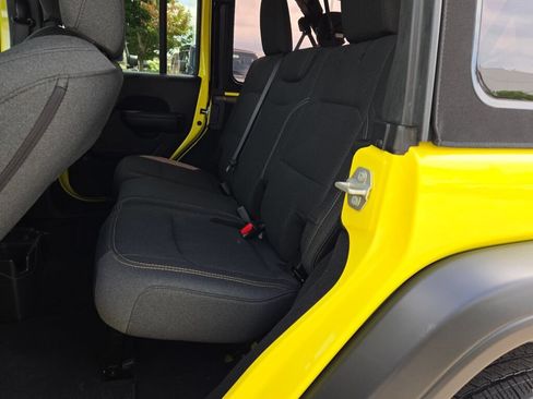 Used 2024 Jeep Wrangler Unlimited Sport AWD/4WD image 17