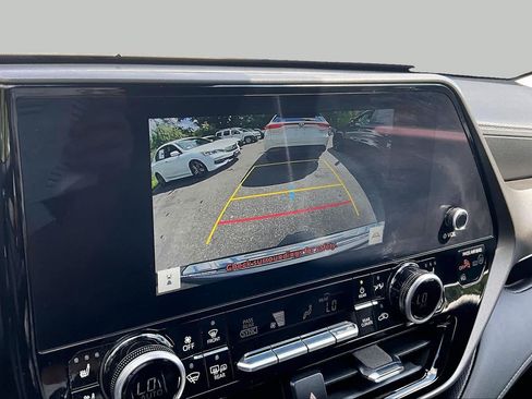 Used 2026 Toyota Highlander Limited AWD/4WD image 27