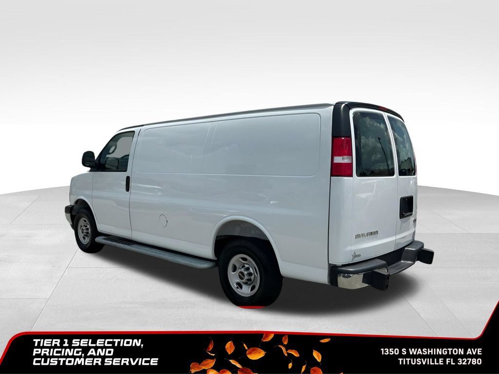 Used 2025 GMC Savana 2500 w/ Driver Convenience Package RWD image 4