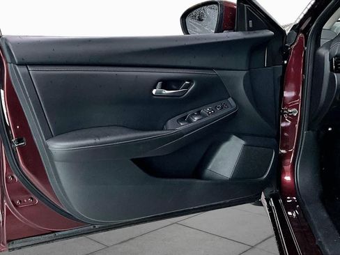 Certified 2024 Nissan Sentra SV FWD image 21