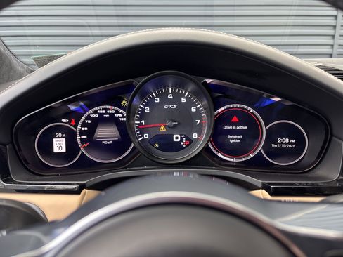 Used 2022 Porsche Cayenne GTS image 16