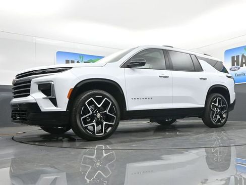 New 2026 Chevrolet Traverse High Country w/ LPO, Floor Liner Package FWD image 21