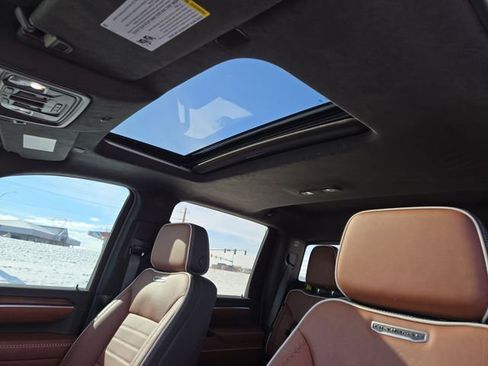 Used 2024 GMC Sierra 2500 Denali Ultimate image 31