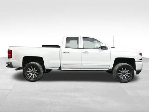 Used 2017 Chevrolet Silverado 1500 LT w/ All Star Edition AWD/4WD image 6