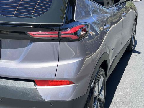 Used 2022 Chevrolet Bolt EUV LT w/ Convenience Package FWD image 62