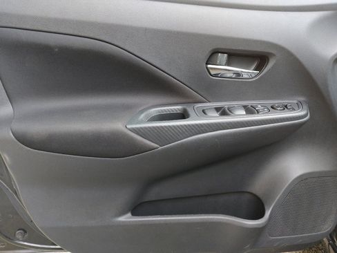 Used 2021 Nissan Versa SV image 27