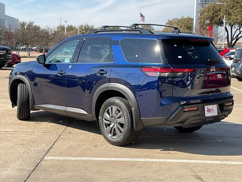 New 2026 Nissan Pathfinder SV image 7