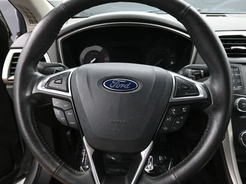 Used 2014 Ford Fusion SE w/ Equipment Group 202A image 13