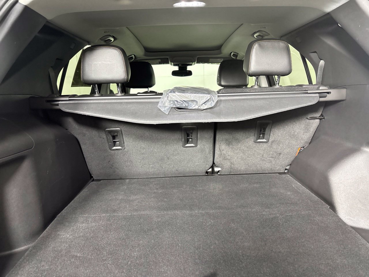 Used 2023 Chevrolet Equinox Premier AWD/4WD image 28