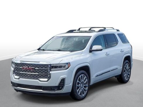 Used 2023 GMC Acadia Denali w/ Denali Technology Package FWD image 3