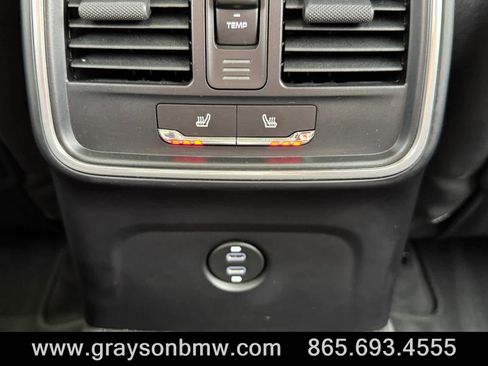 Used 2024 Porsche Macan AWD/4WD image 19
