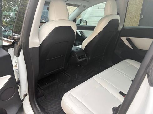 Used 2022 Tesla Model Y Performance AWD/4WD image 30