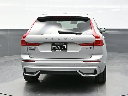 Used 2025 Volvo XC60 B5 Plus AWD/4WD image 6
