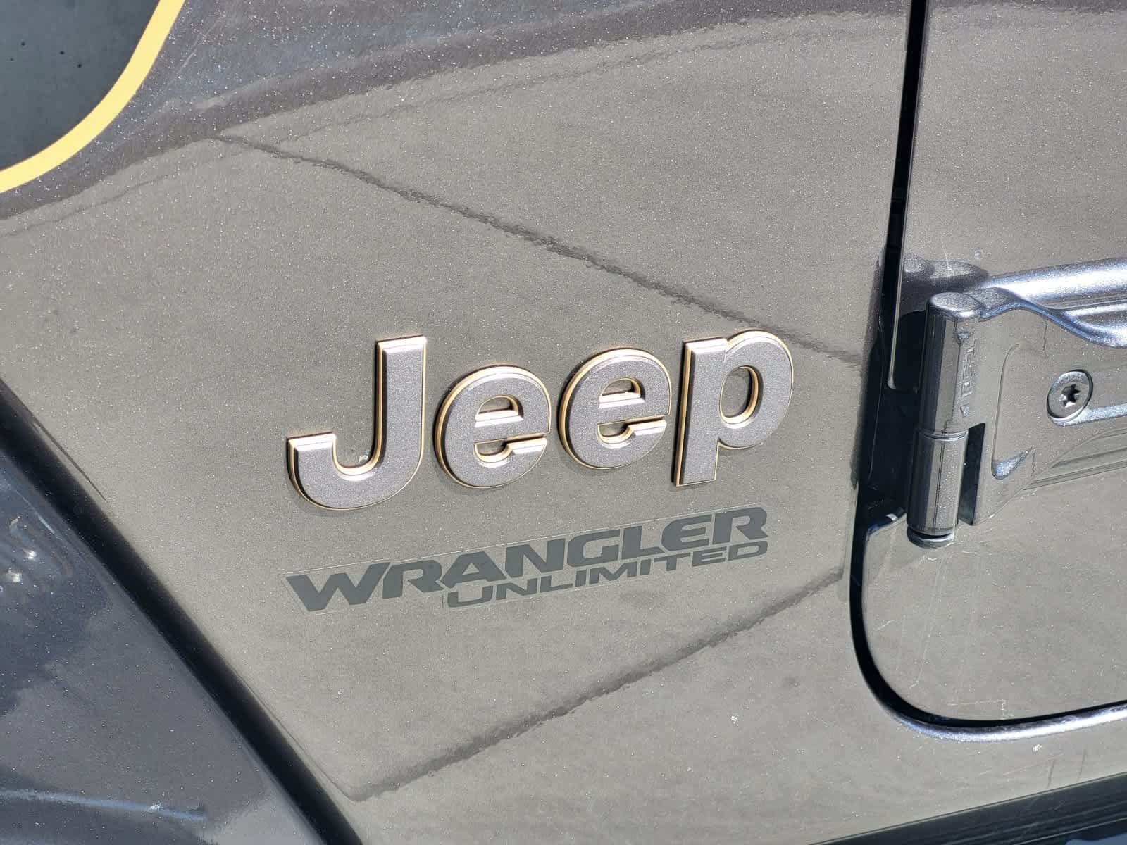 Used 2022 Jeep Wrangler Unlimited Rubicon w/ Xtreme Recon 35" Tire Package AWD/4WD image 11