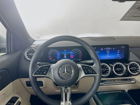 Certified 2026 Mercedes-Benz GLA 250 4MATIC image 30