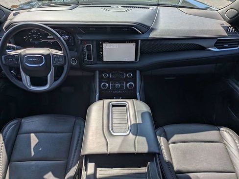 Used 2023 GMC Yukon Denali w/ LPO, Floor Liner Package AWD/4WD image 15