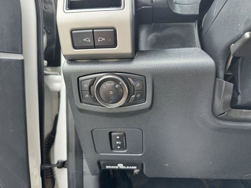 Used 2022 Ford F250 Lariat w/ Lariat Value Package AWD/4WD image 21