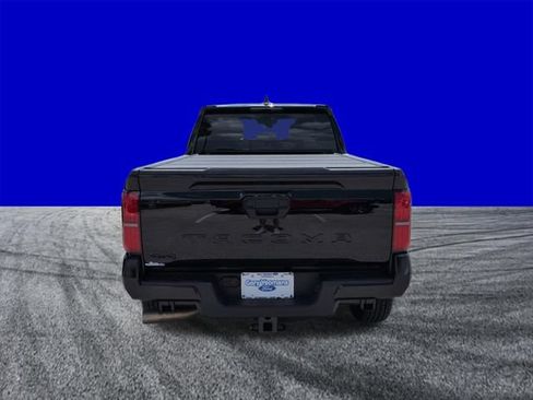 Used 2026 Toyota Tacoma 4x4 Double Cab image 5