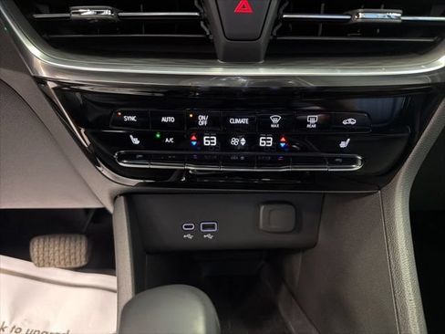 Used 2024 Buick Encore GX Avenir AWD/4WD image 24