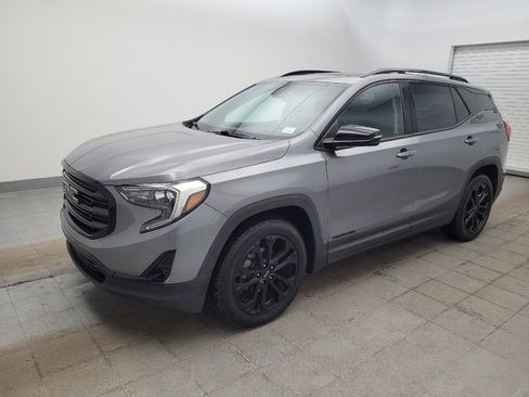 Used 2020 GMC Terrain SLT w/ Preferred Package image 2