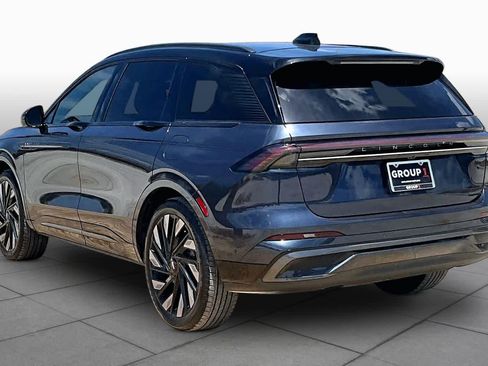 Used 2024 Lincoln Nautilus Reserve w/ Equipment Group 202A AWD/4WD image 11