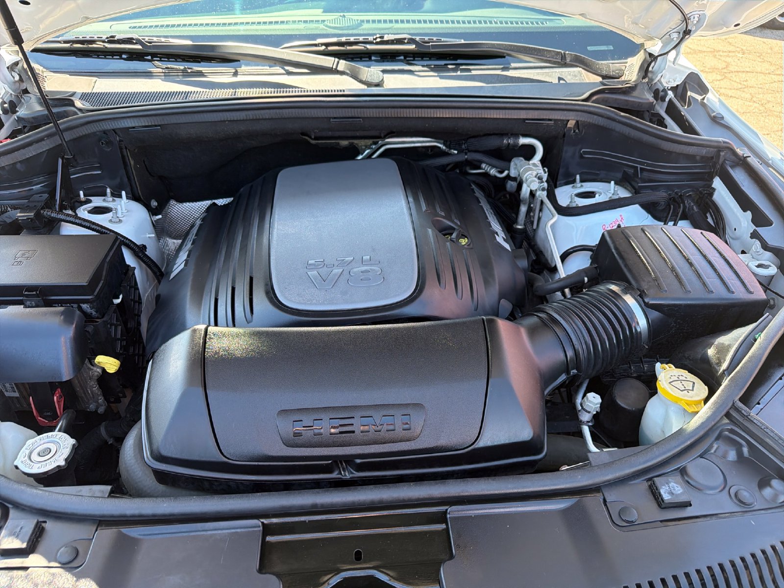 Used 2018 Dodge Durango R/T w/ Technology Group AWD/4WD image 26