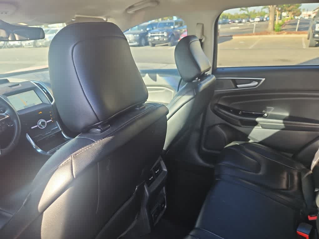 Certified 2020 Ford Edge Titanium FWD image 11