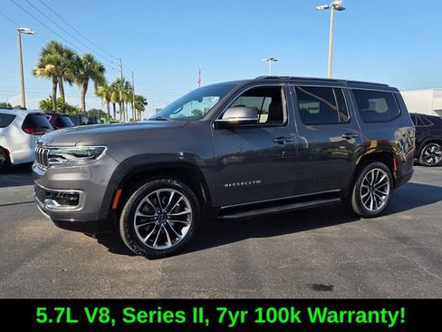 Used 2022 Jeep Wagoneer Series II w/ Premium Group I AWD/4WD image 3