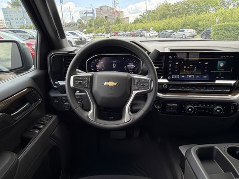New 2026 Chevrolet Silverado 1500 LT w/ Z71 Off-Road Package AWD/4WD image 16
