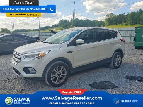 Used 2019 Ford Escape SE image 1